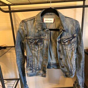 New With Tags Aritzia Sunday Best Cropped Denim Jacket, Size S